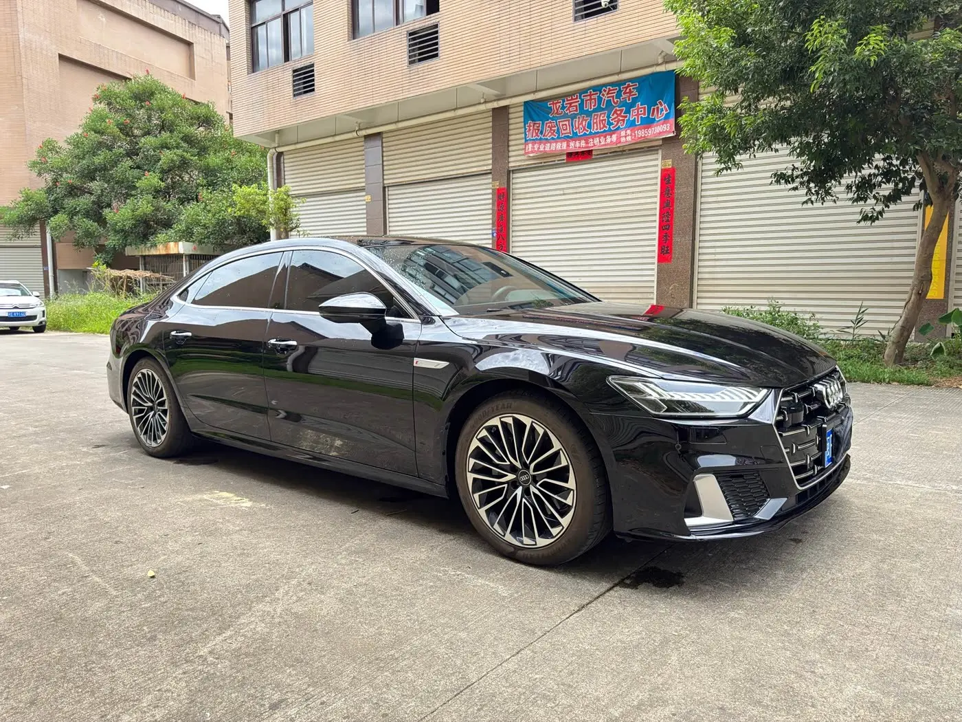 Audi A7L 2025 — Photo 3/20