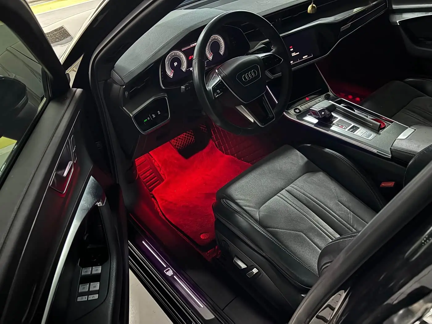Audi A6L 2023 — Photo 6/15