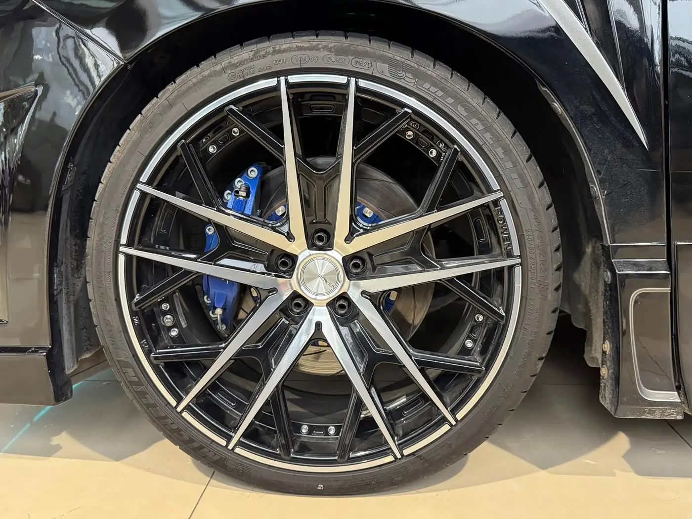 Toyota Alphard 2019 — Photo 7/20