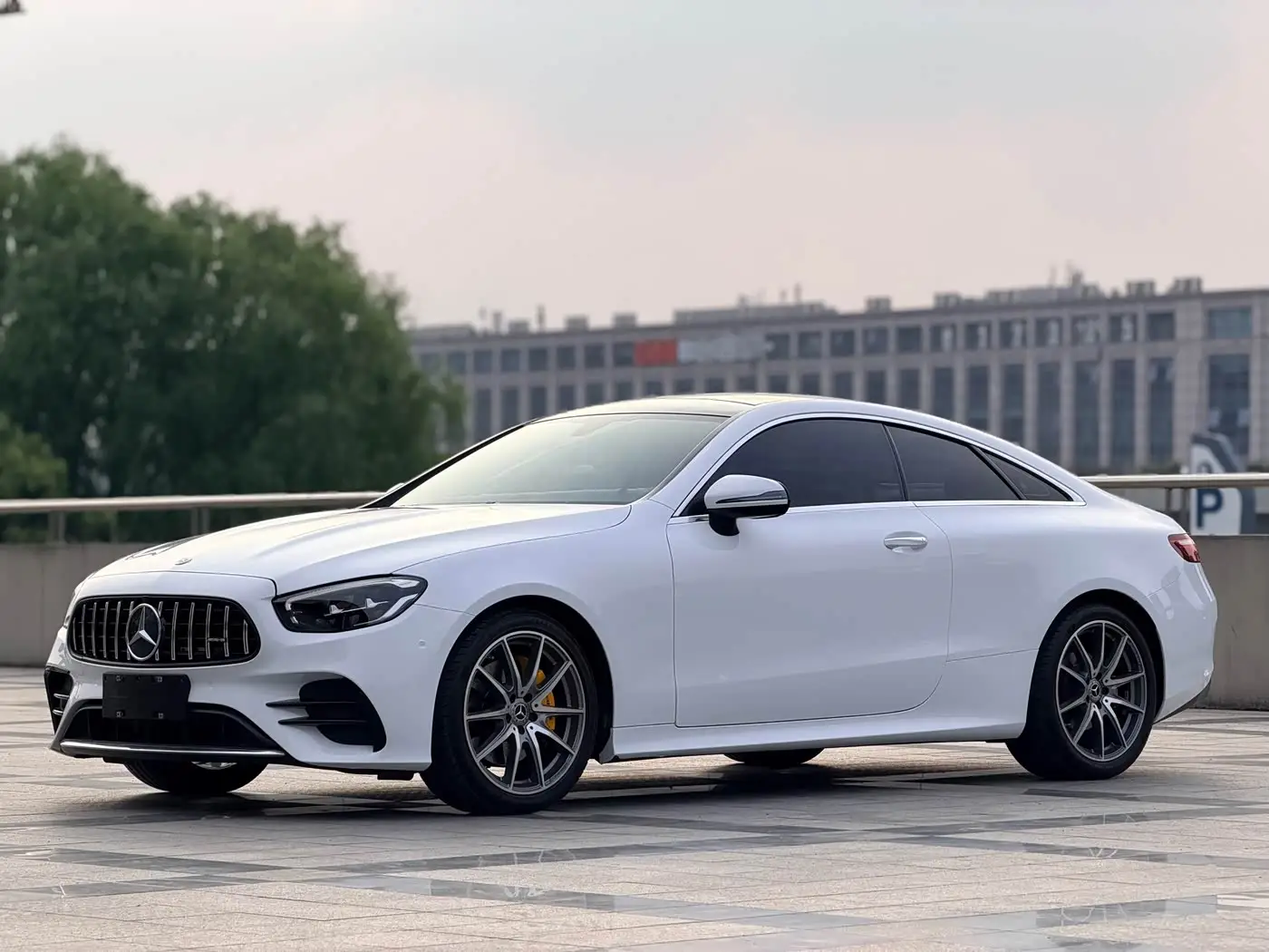 Mercedes-Benz E-Class, 2023