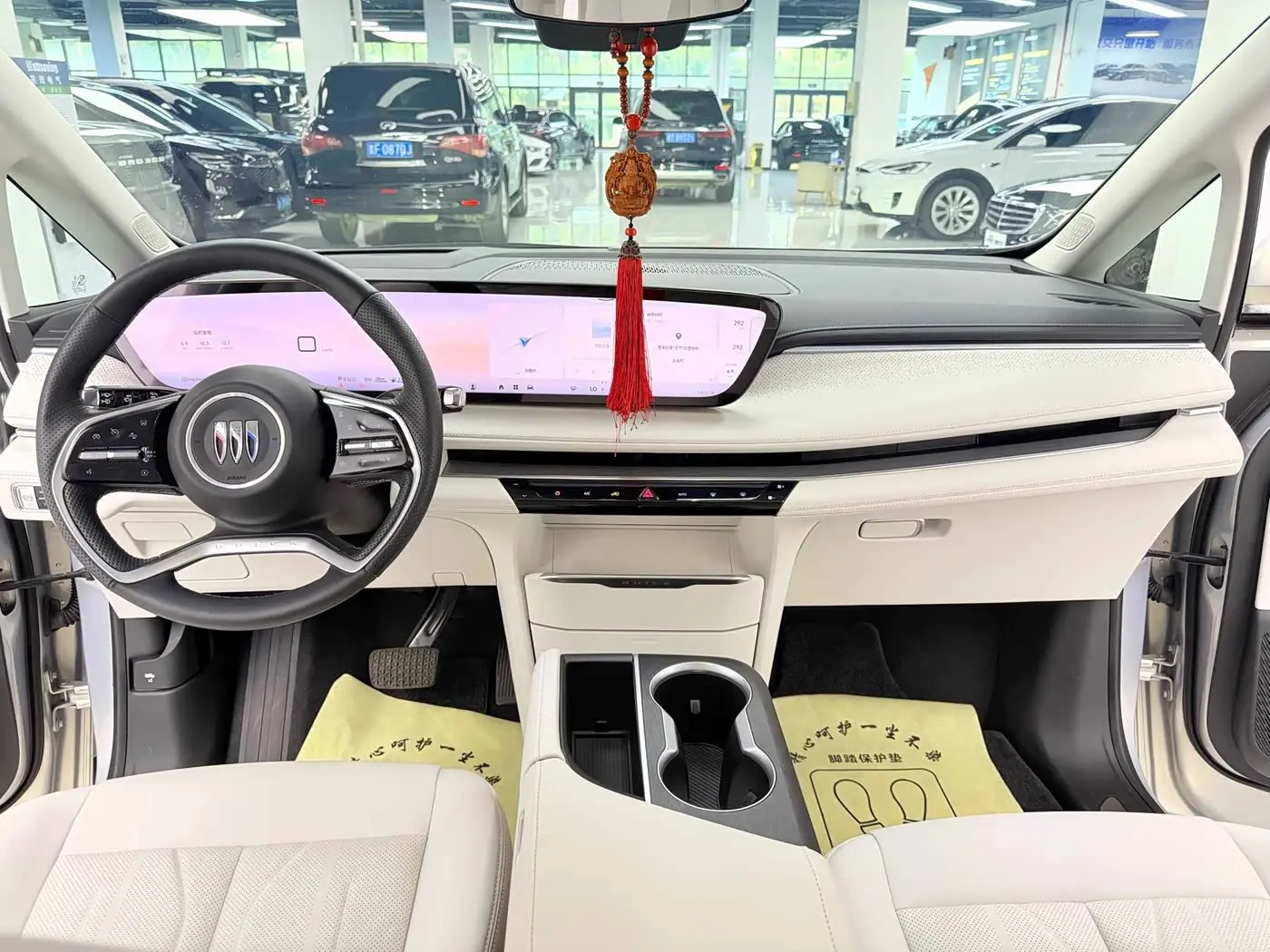 Buick GL8 New Energy 2024 — Photo 7/9