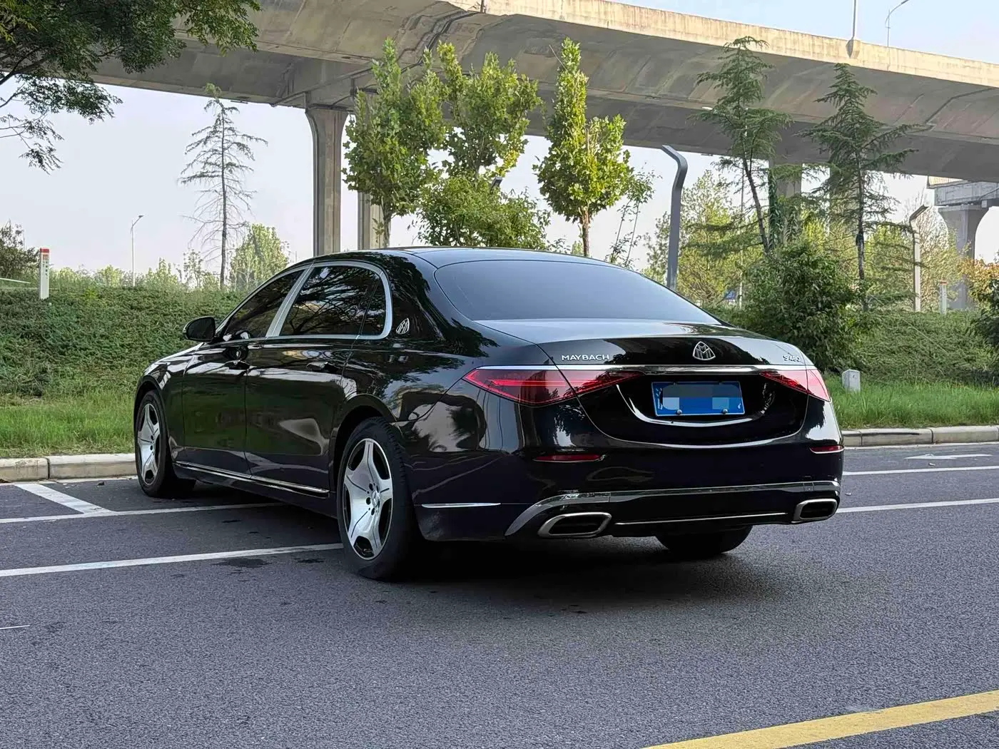Mercedes-Benz Maybach S-Class 2022 — Photo 9/10