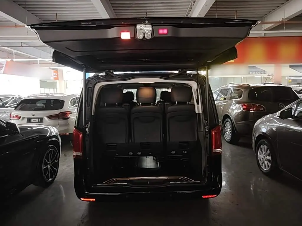 Mercedes-Benz V-Class 2021 — Photo 19/20