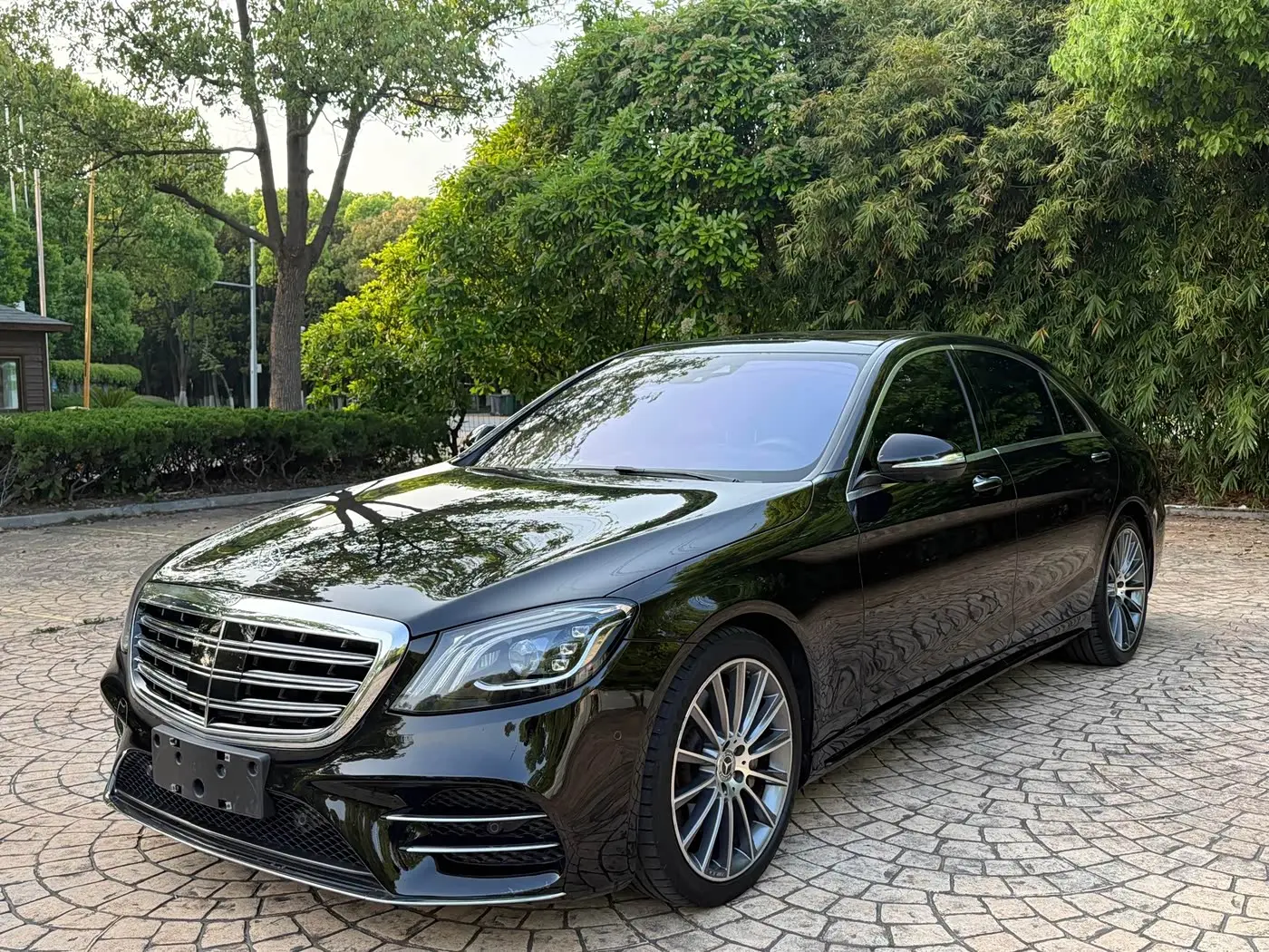 Mercedes-Benz S-Class 2018 — Фото 1/10