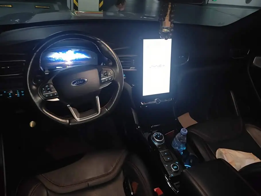 Ford Explorer 2020 — Şəkil 12/16
