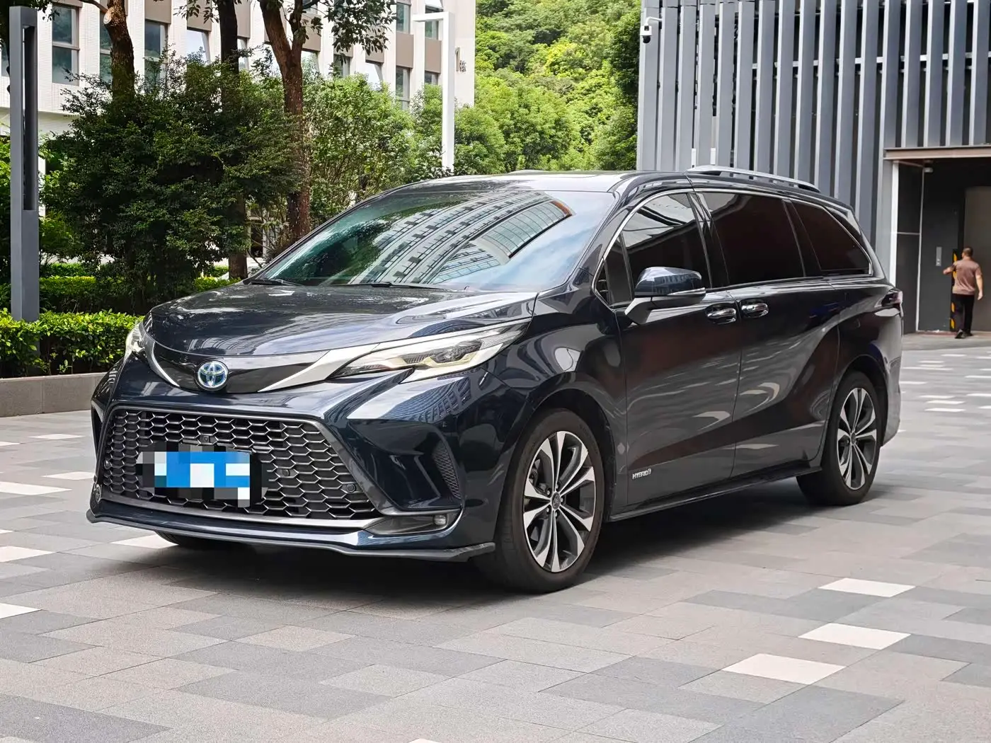 Toyota Granvia, 2023