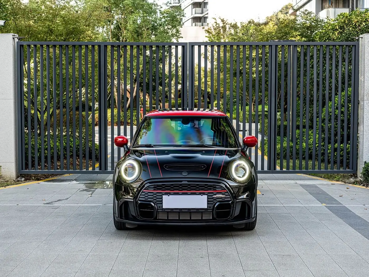 MINI JCW 2022 — Фото 2/13