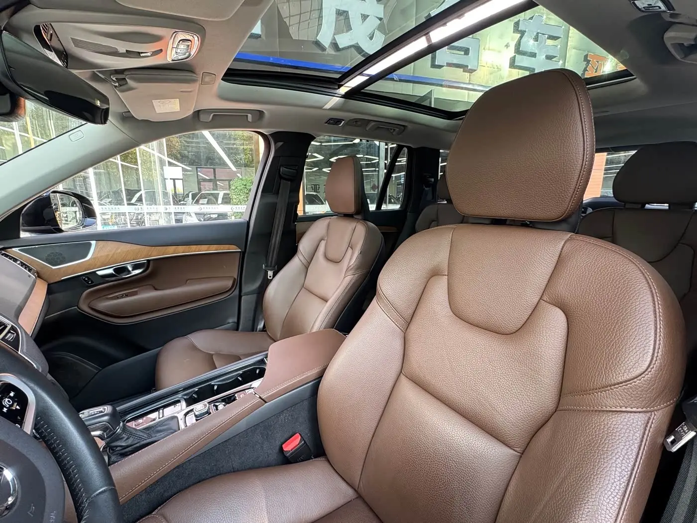 Volvo XC90 2019 — Photo 9/20