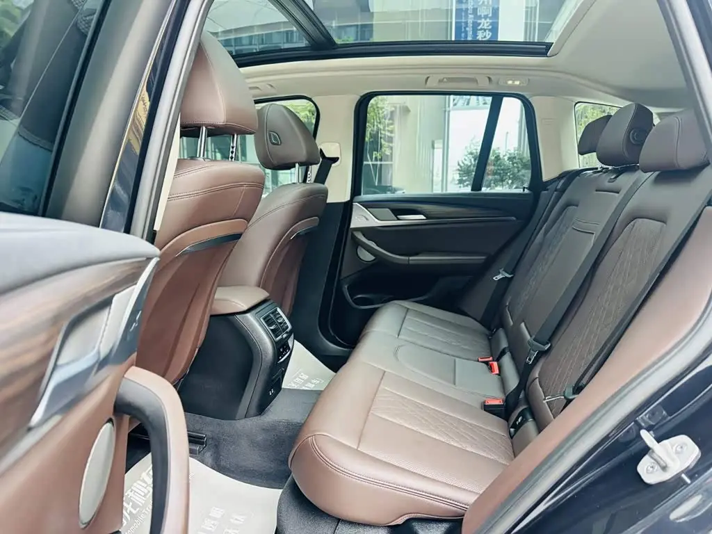 BMW X3 2022 — Фото 12/20