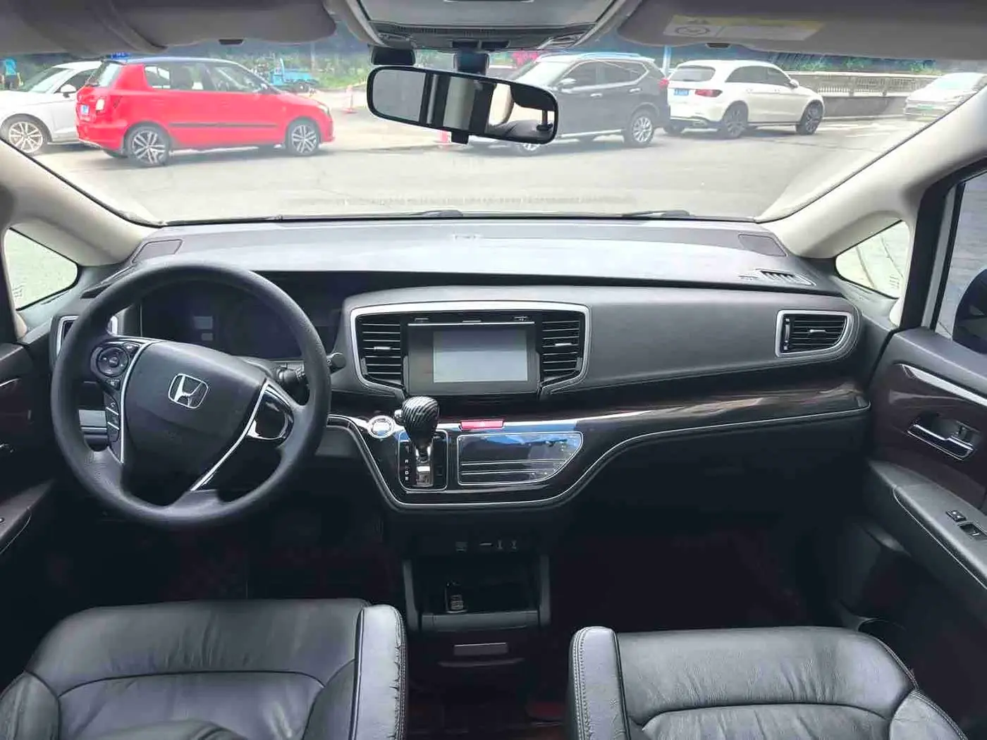 Honda Odyssey 2019 — Фото 10/10