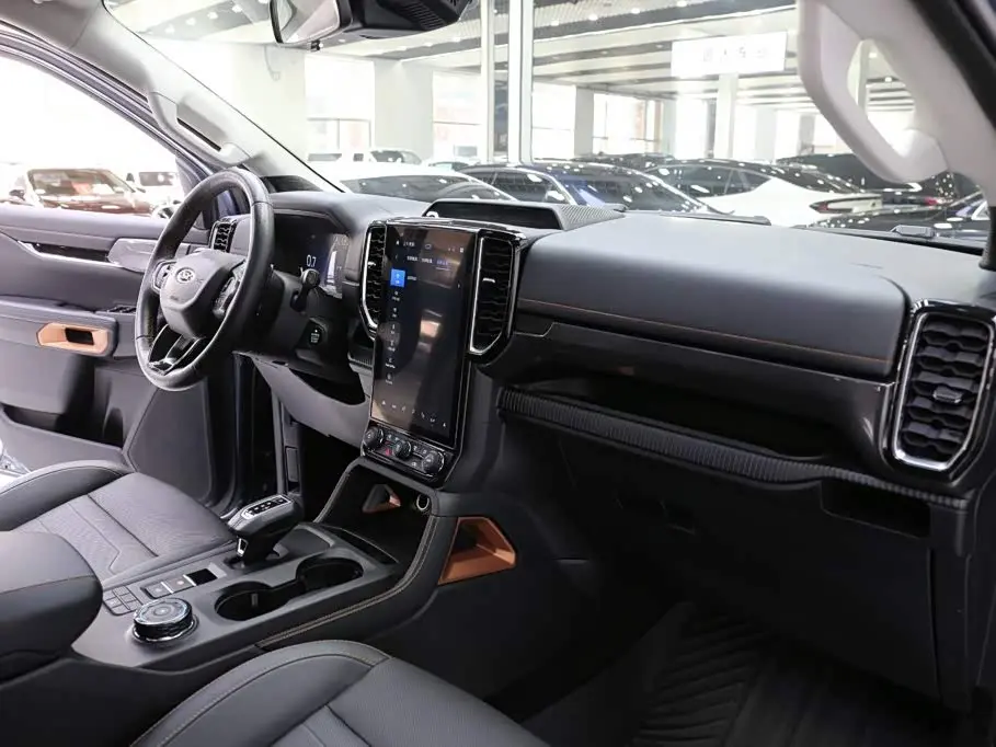 Ford Ranger 2024 — Фото 15/20