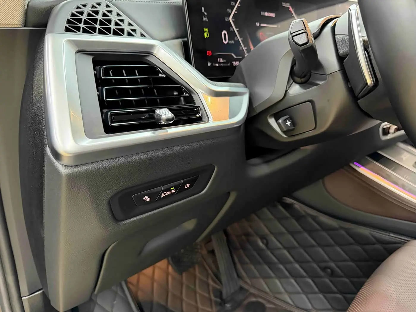 BMW X5 2023 — Фото 10/20