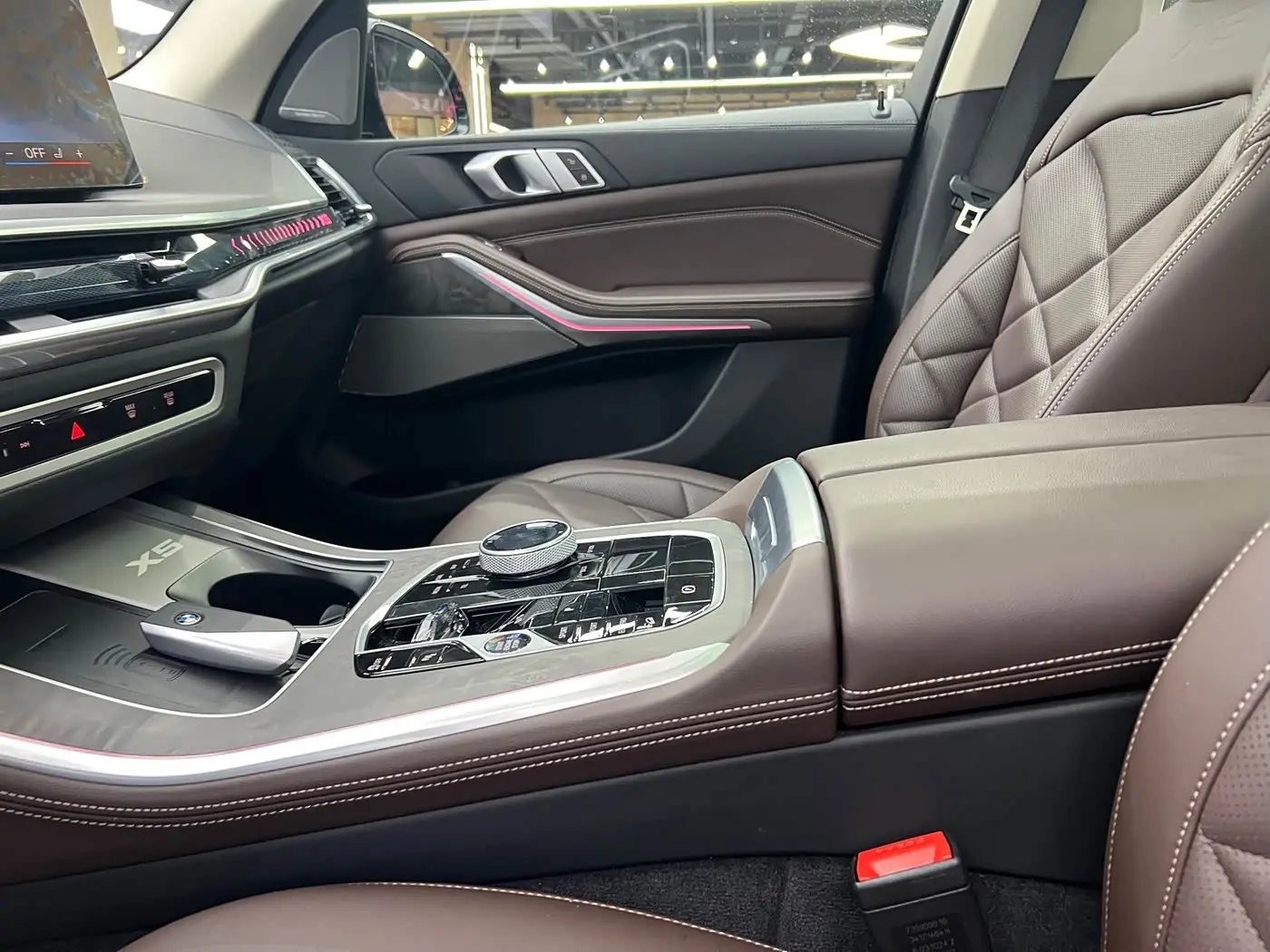 BMW X5 2025 — Photo 12/19