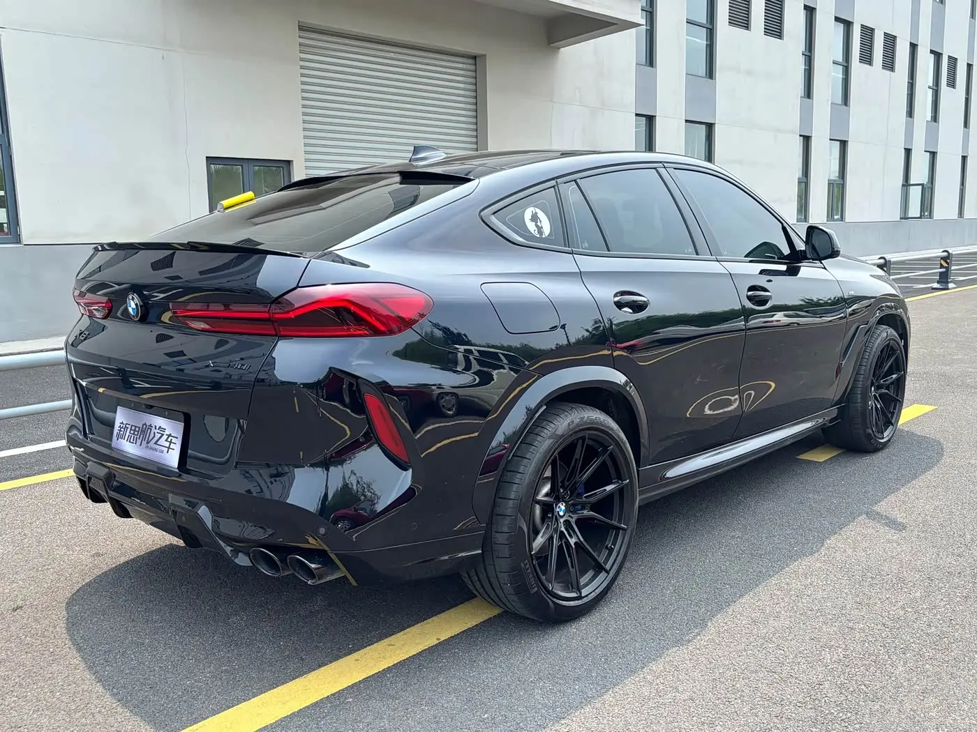 BMW X6 2023 — Фото 6/18
