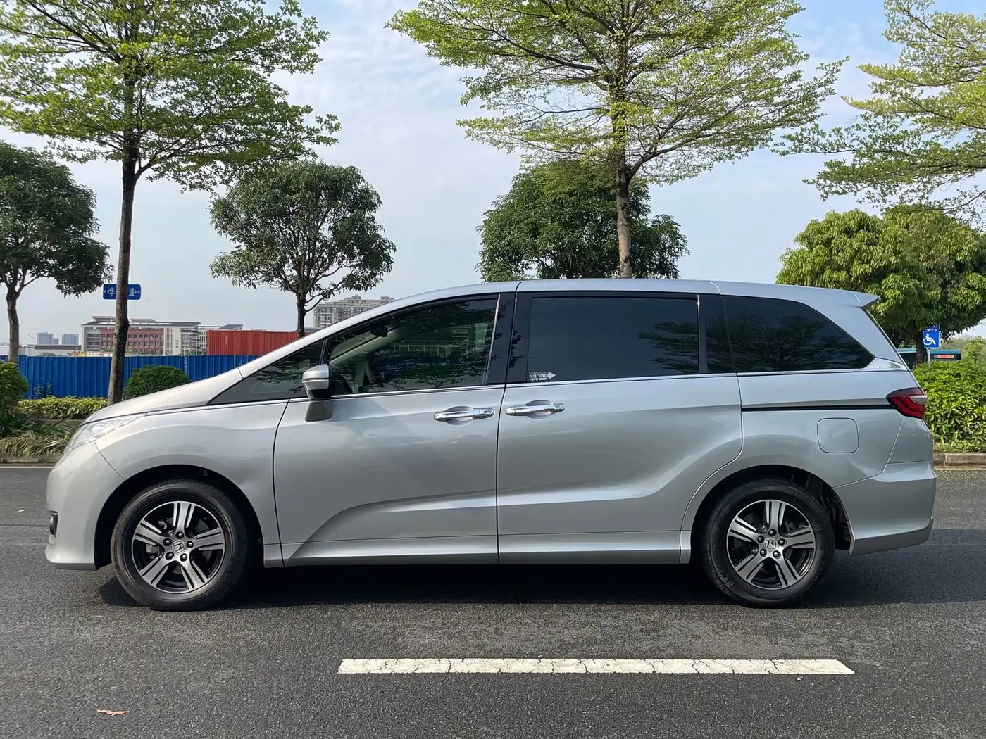 Honda Odyssey 2018 — Photo 8/20