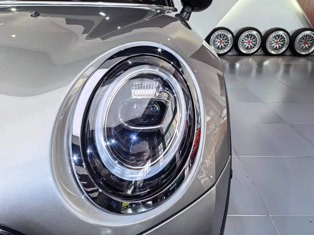 MINI CLUBMAN 2020 — Фото 18/20