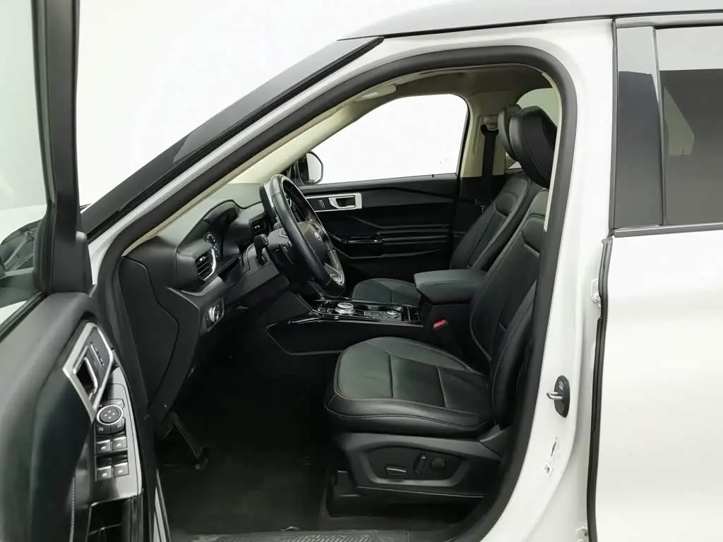 Ford Explorer 2021 — Фото 10/20