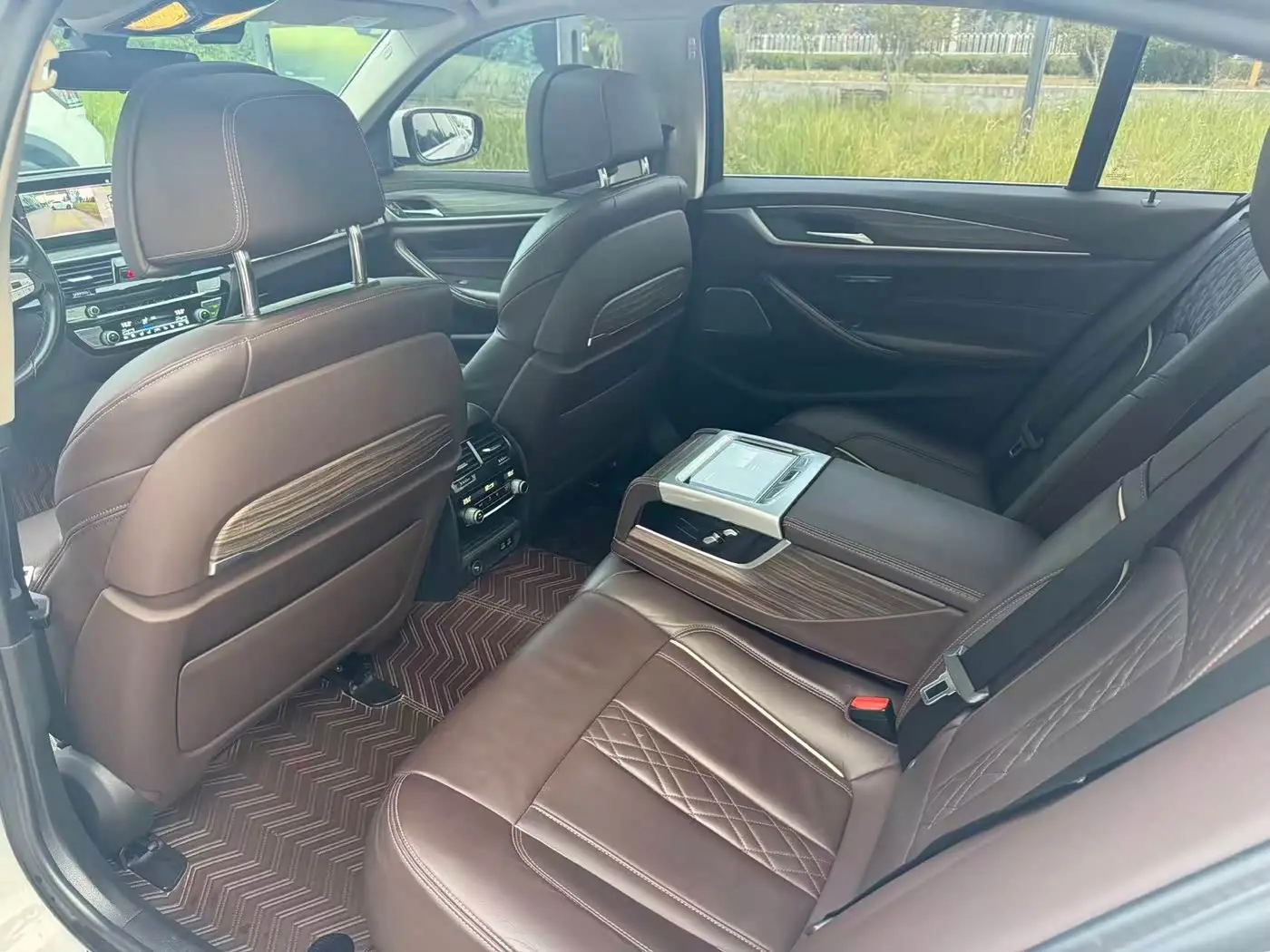 BMW 5 Series 2020 — Photo 6/15