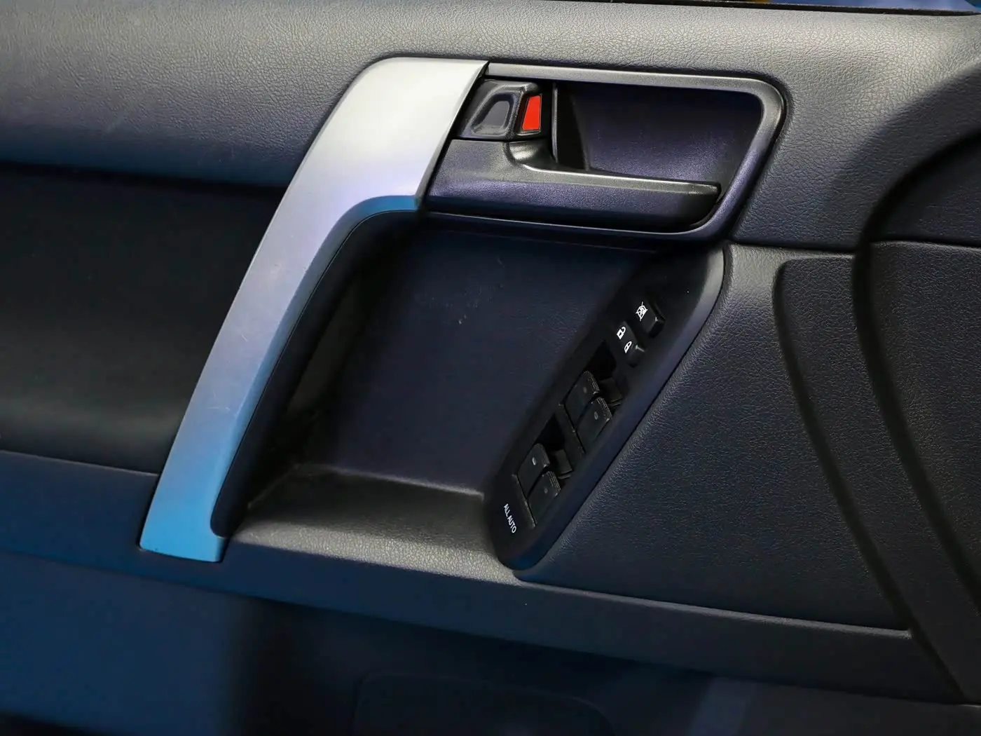 Toyota Prado 2017 — Фото 17/20
