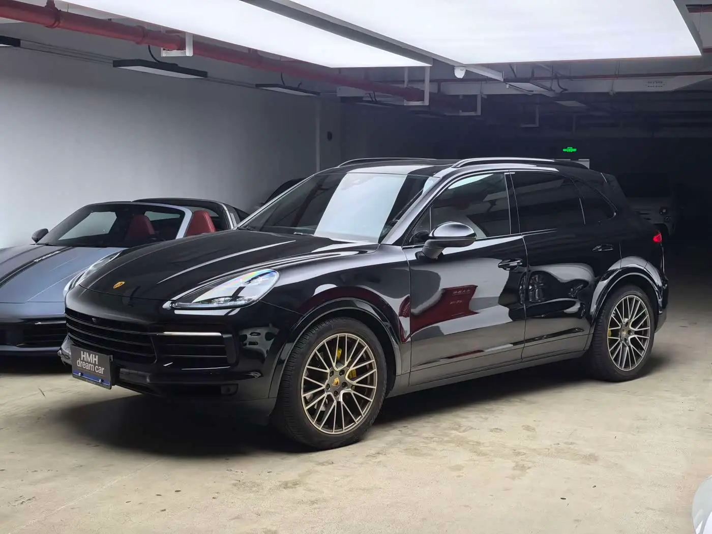 Porsche Cayenne 2022 — Photo 1/18