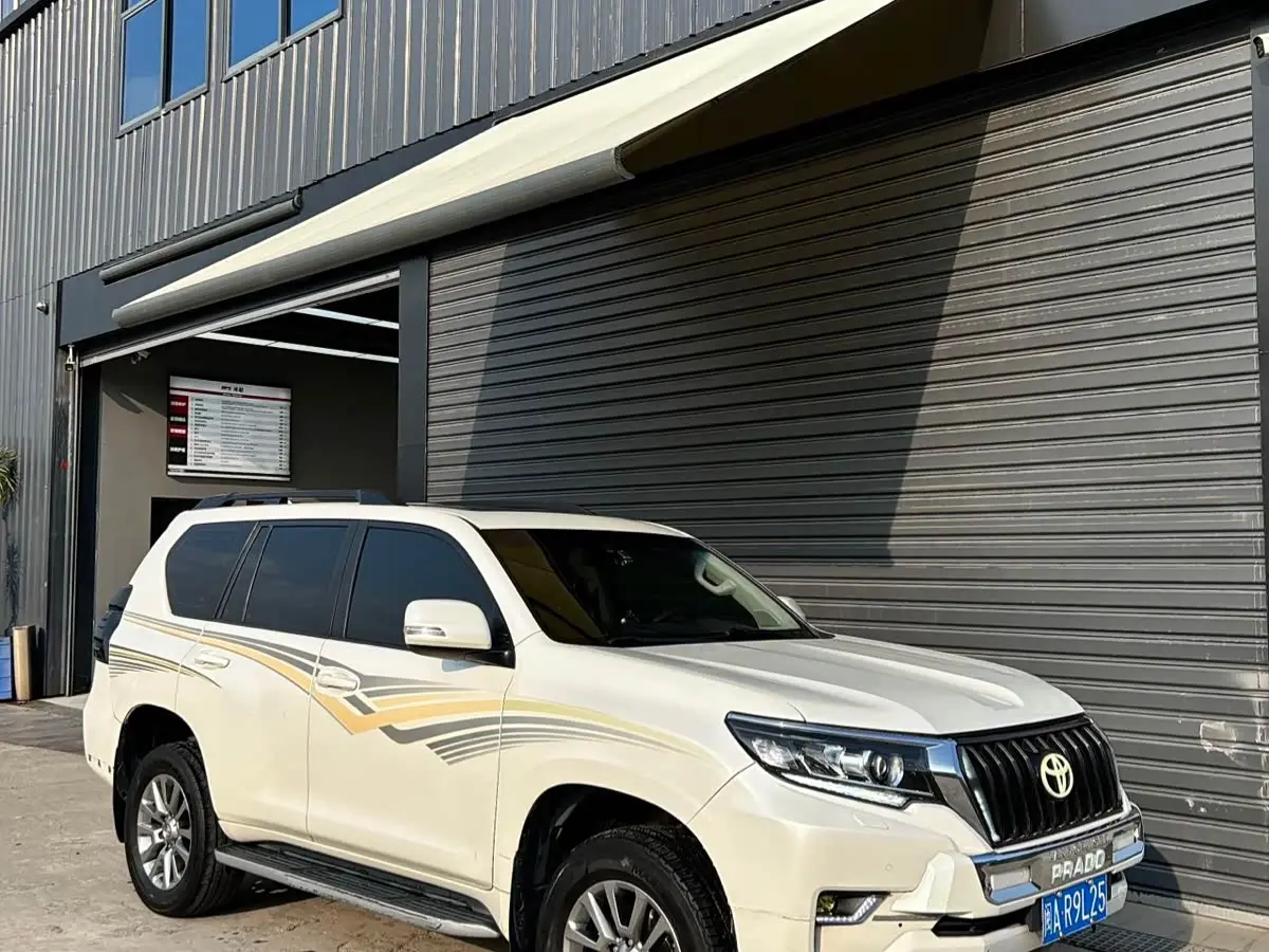 Toyota Prado 2018 — Photo 7/14