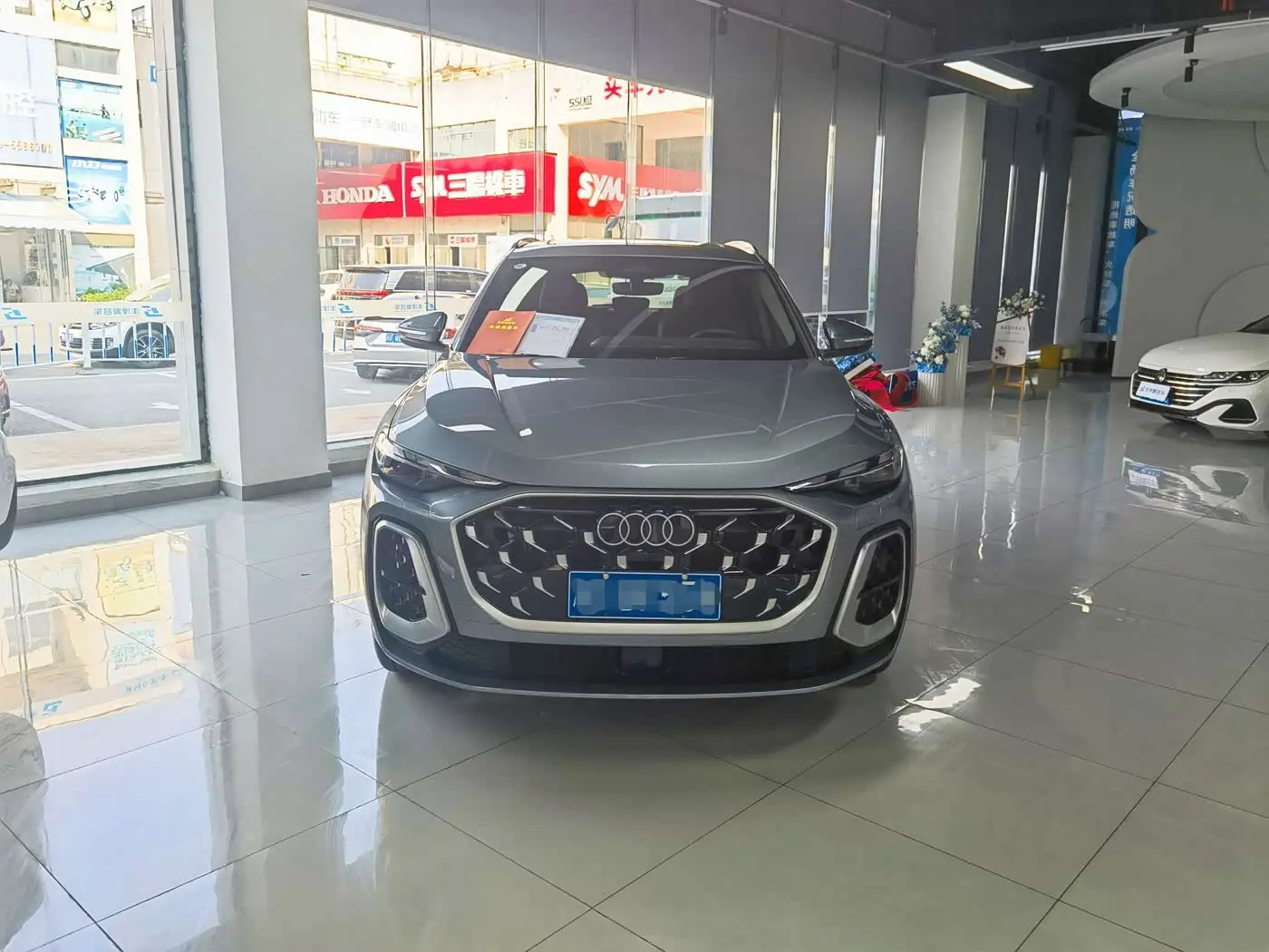 Audi Q5L 2026 — Photo 2/8