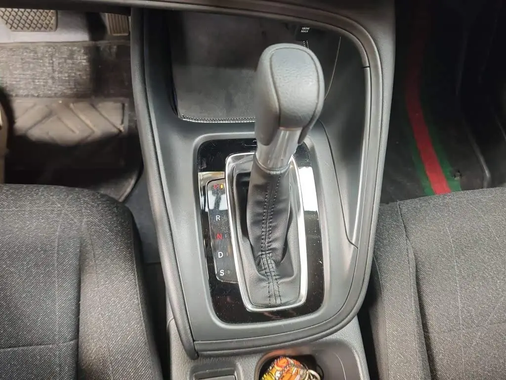 Honda Vezel 2023 — Şəkil 10/20