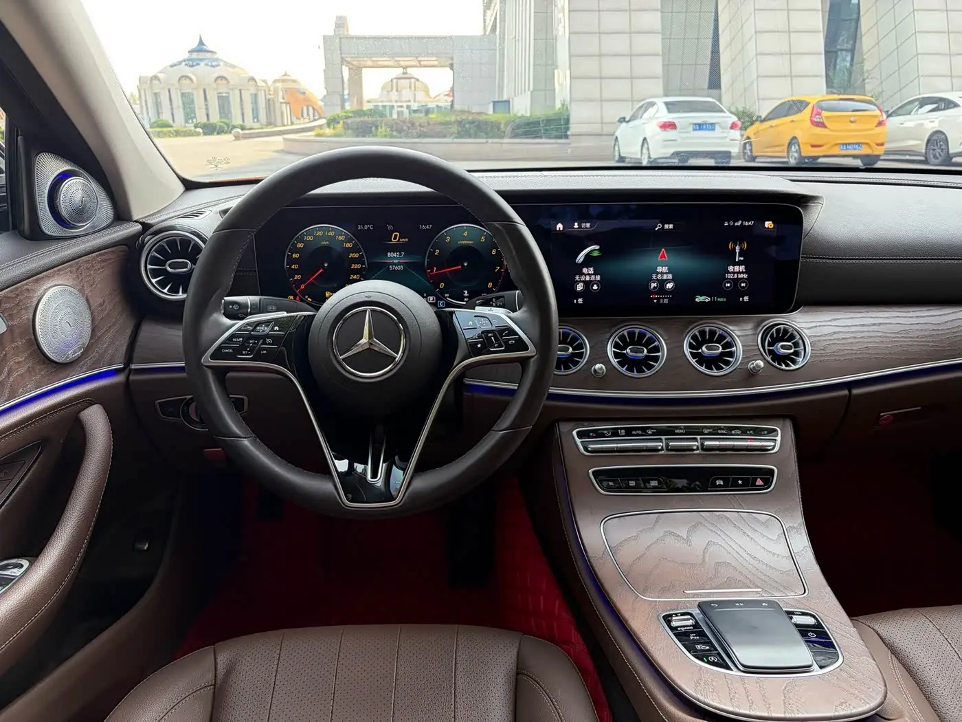 Mercedes-Benz E-Class 2021 — Фото 9/20