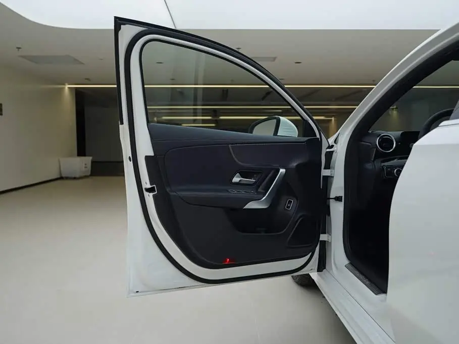 Mercedes-Benz A-Class 2020 — Фото 17/20