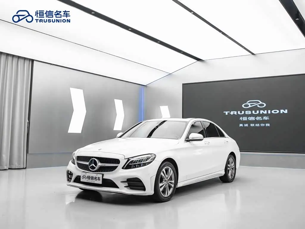 Mercedes-Benz C-Class 2019 — Şəkil 1/20