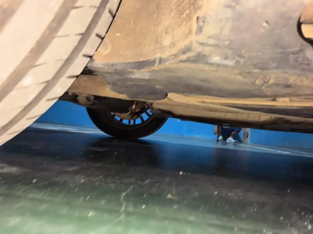 BMW 5 Series 2019 — Photo 18/20