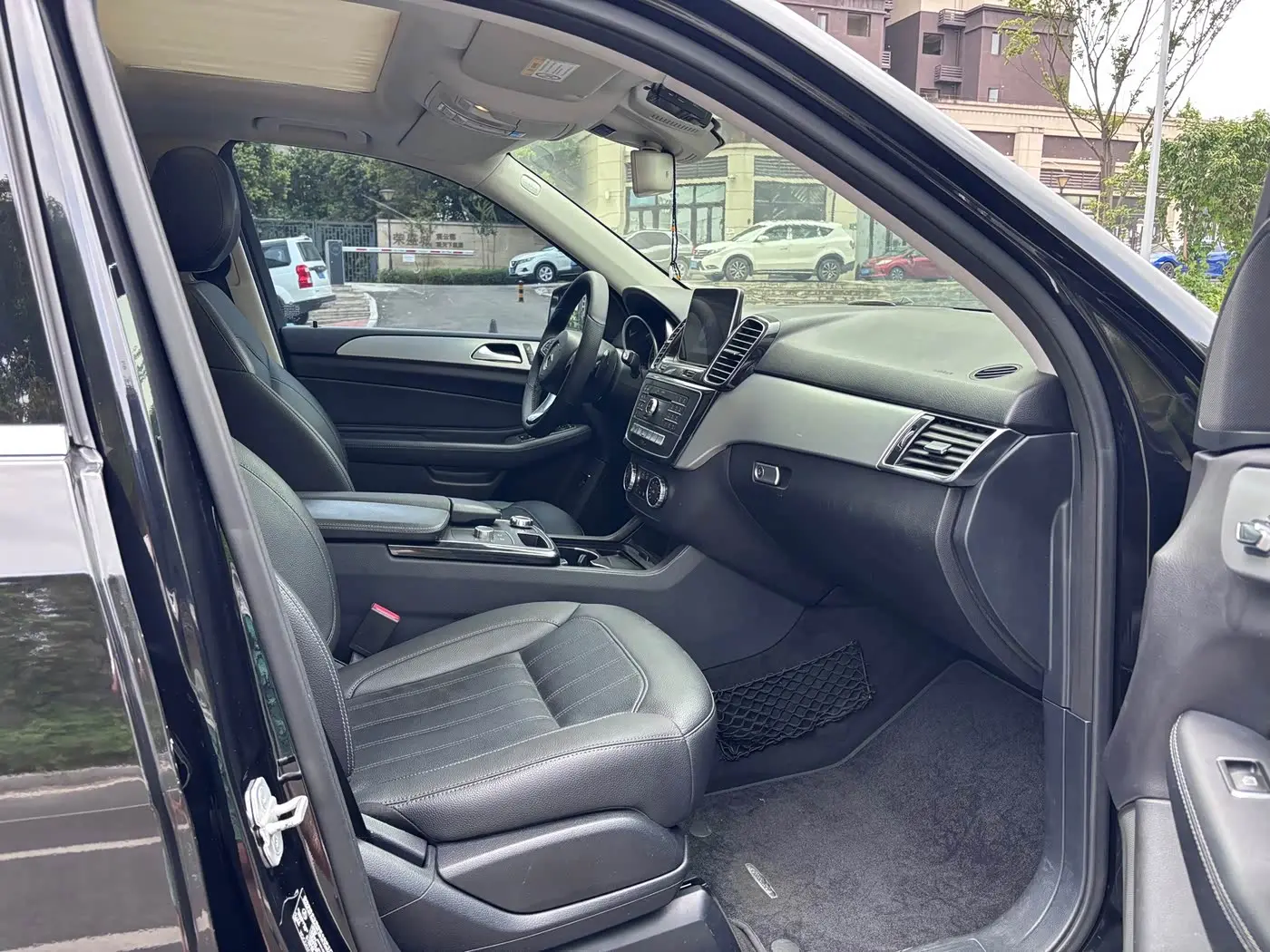 Mercedes-Benz GLE 2016 — Фото 8/13