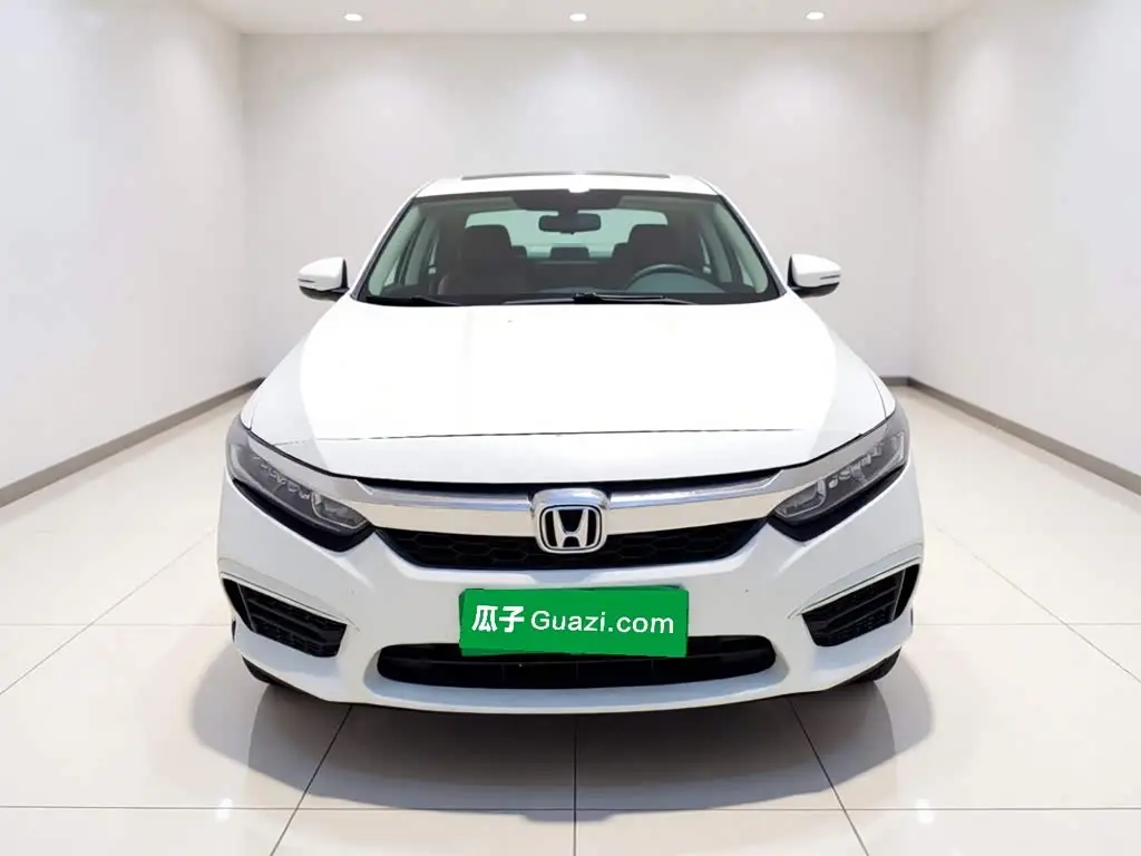 Honda Inspire 2019 — Photo 2/20