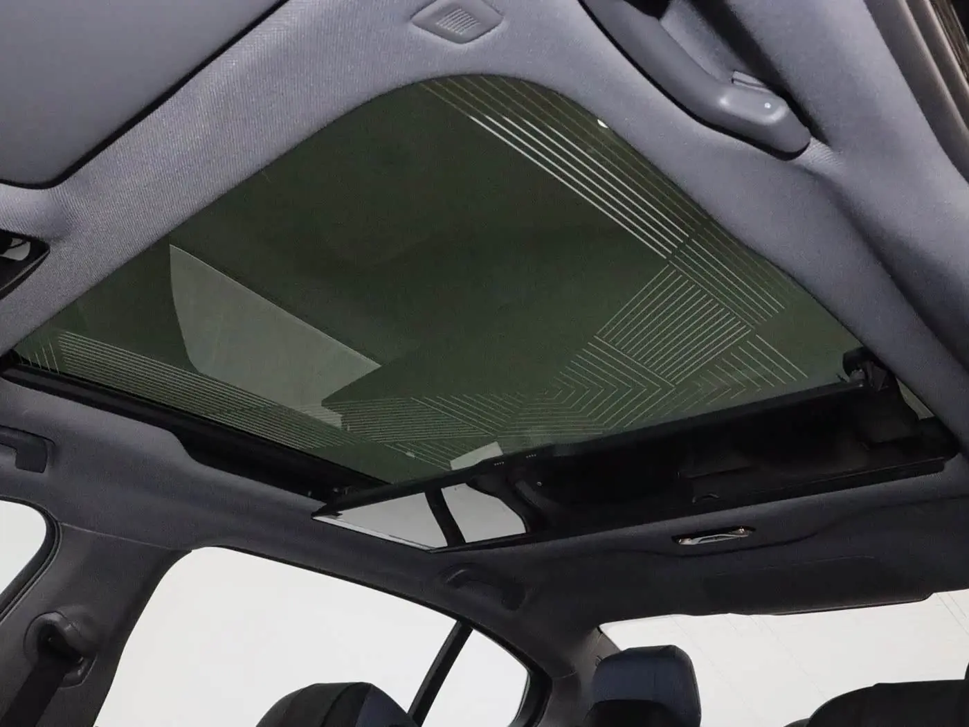 BMW 5 Series 2025 — Photo 17/20
