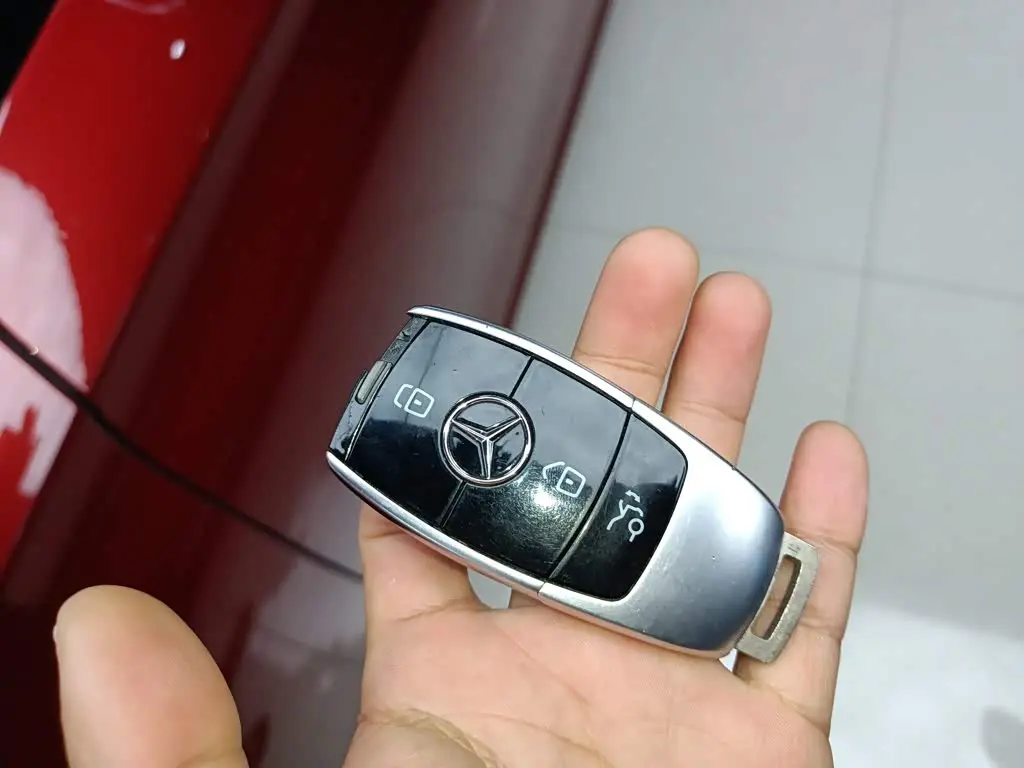 Mercedes-Benz E-Class 2019 — Фото 17/20