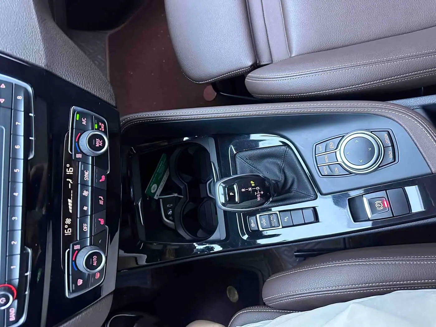 BMW X1 2022 — Photo 16/20