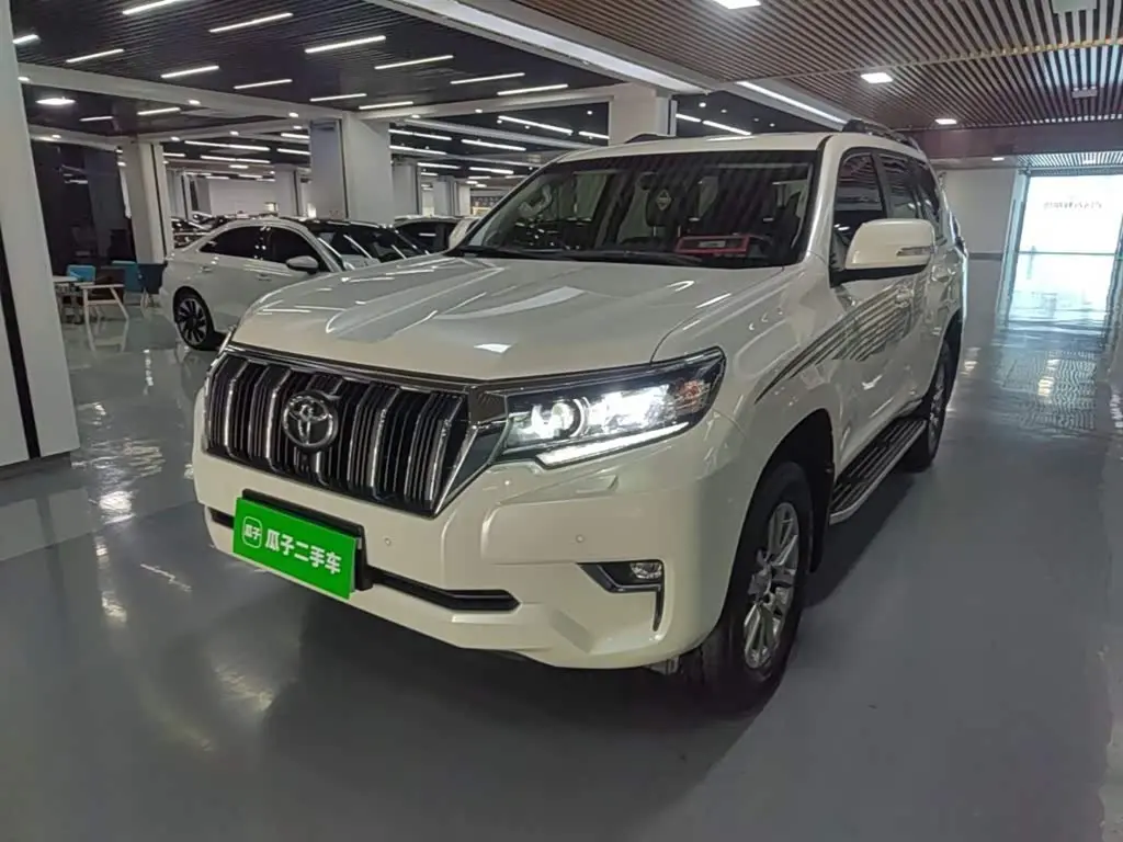 Toyota Prado 2018 — Photo 2/20