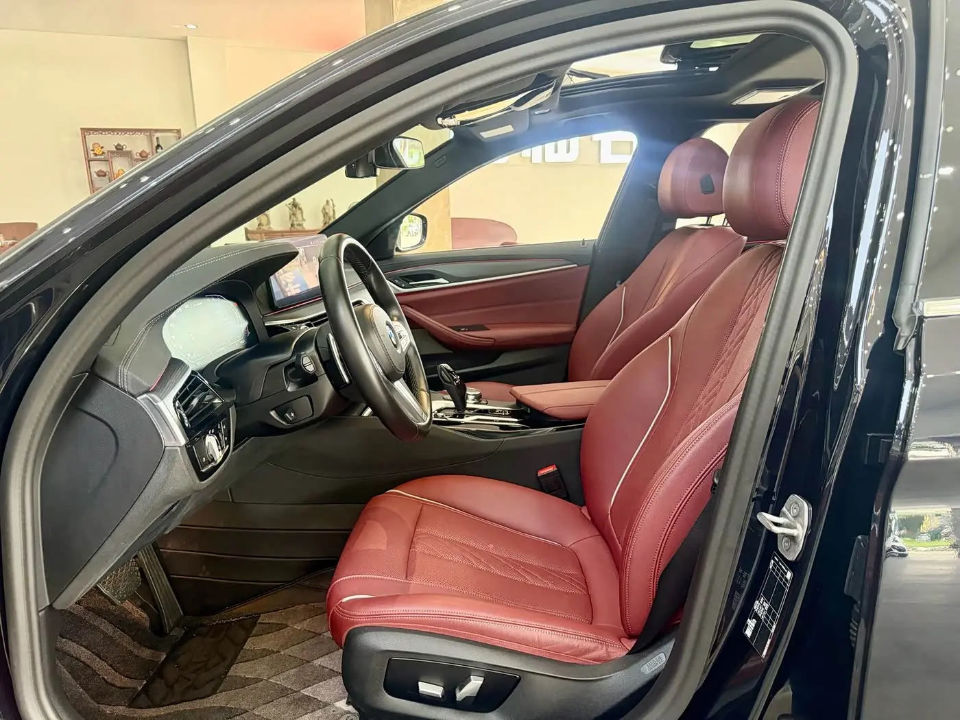 BMW 5 Series 2023 — Şəkil 4/14