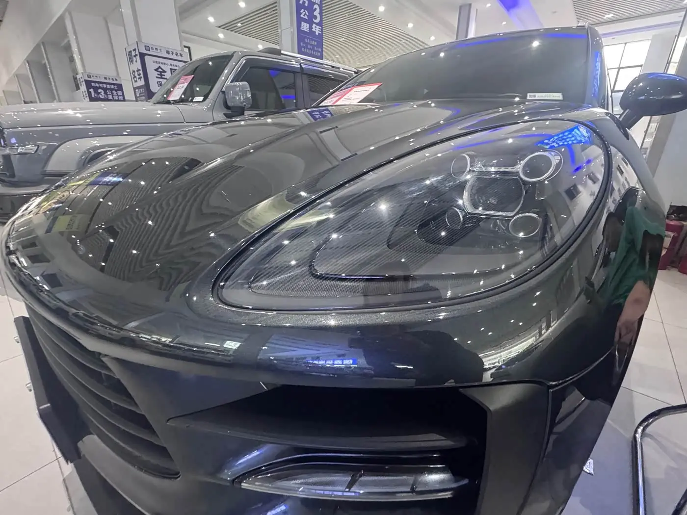 Porsche Macan 2020 — Фото 15/15