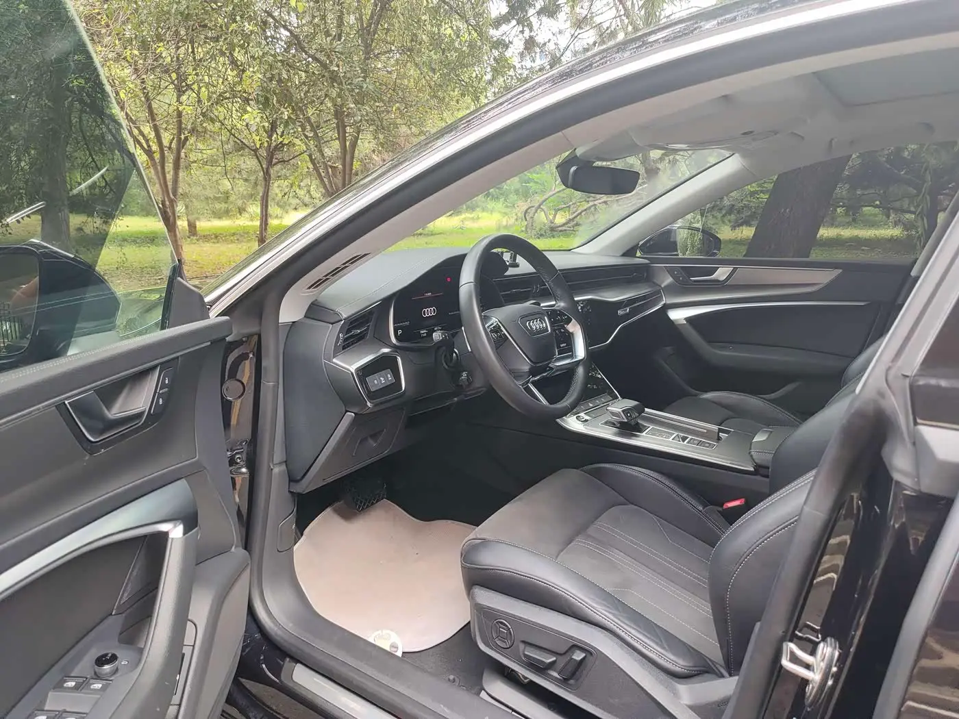Audi A7L 2024 — Şəkil 8/15