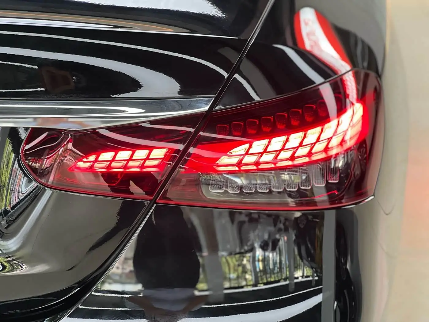 Mercedes-Benz E-Class 2023 — Фото 18/20