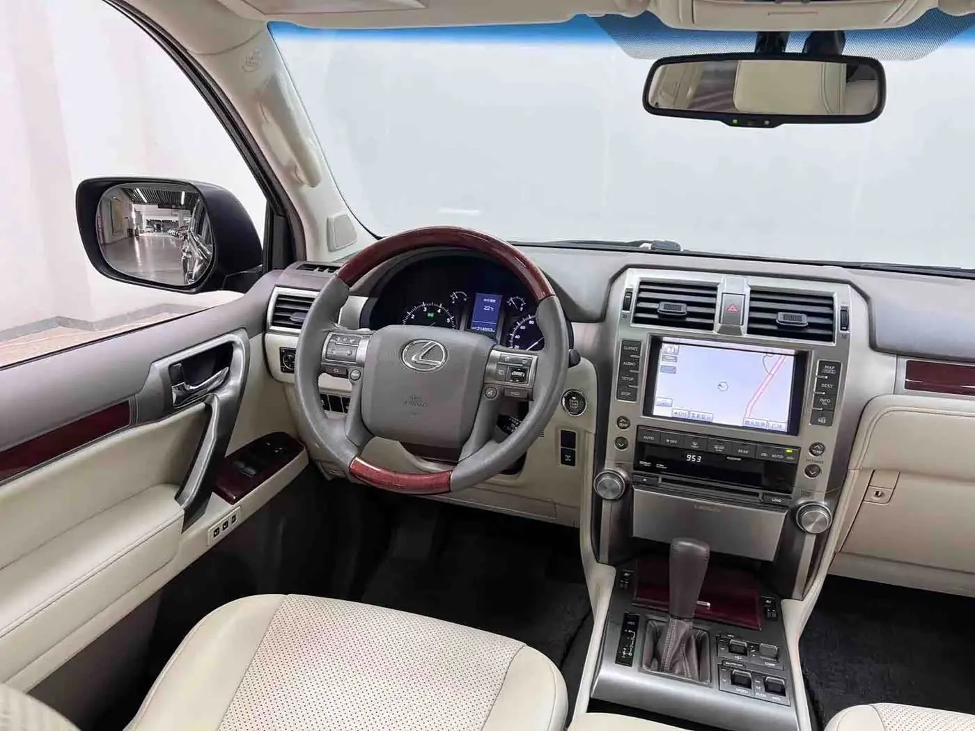 Lexus GX 2012 — Photo 15/20