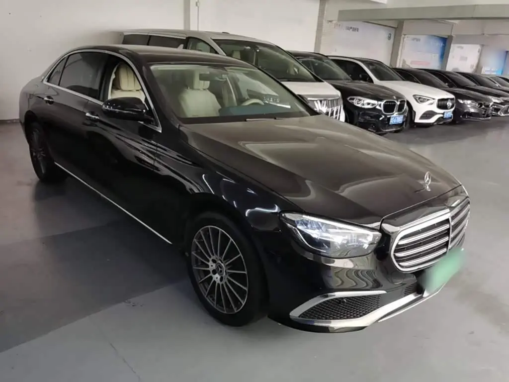 Mercedes-Benz E-Class 2022 — Photo 4/20