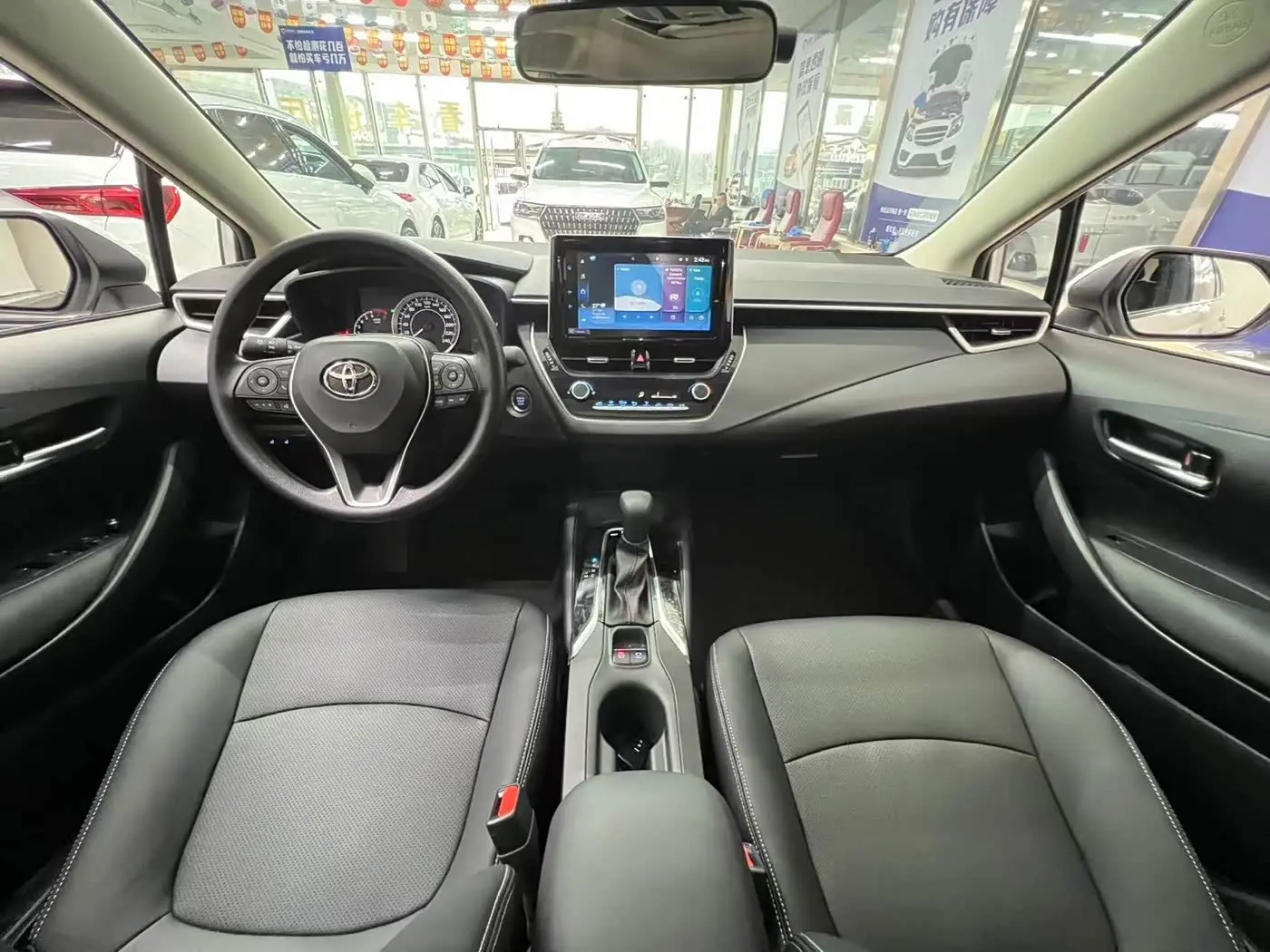 Toyota Corolla 2023 — ფოტო 8/20