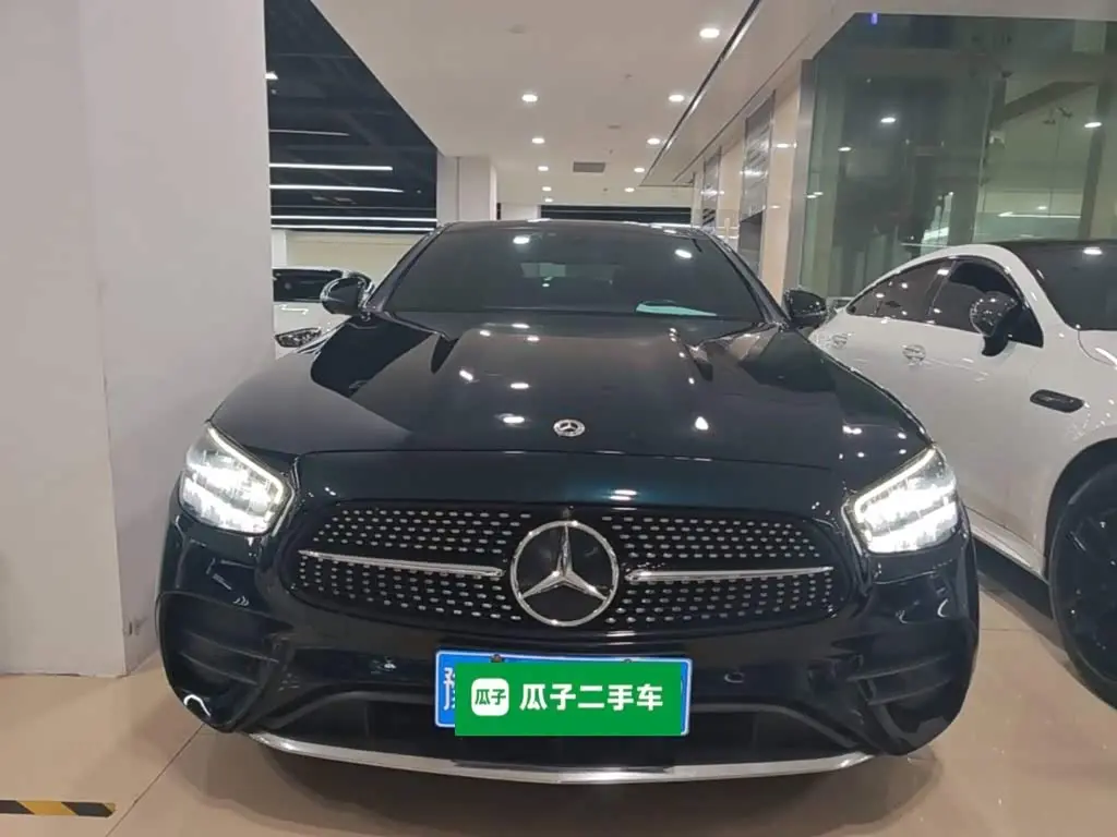 Mercedes-Benz E-Class 2023 — Photo 3/20