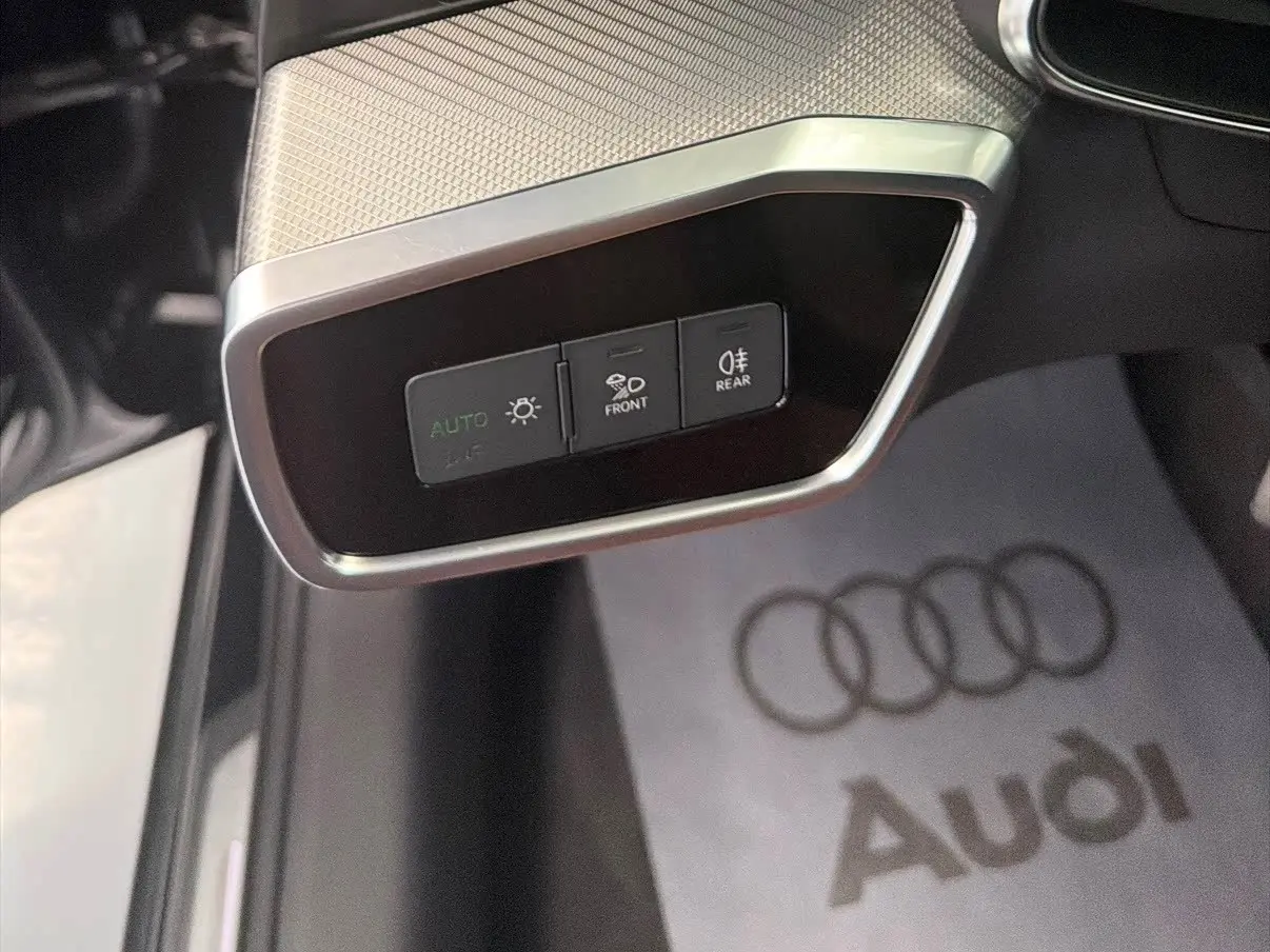 Audi A6L 2020 — Фото 14/20