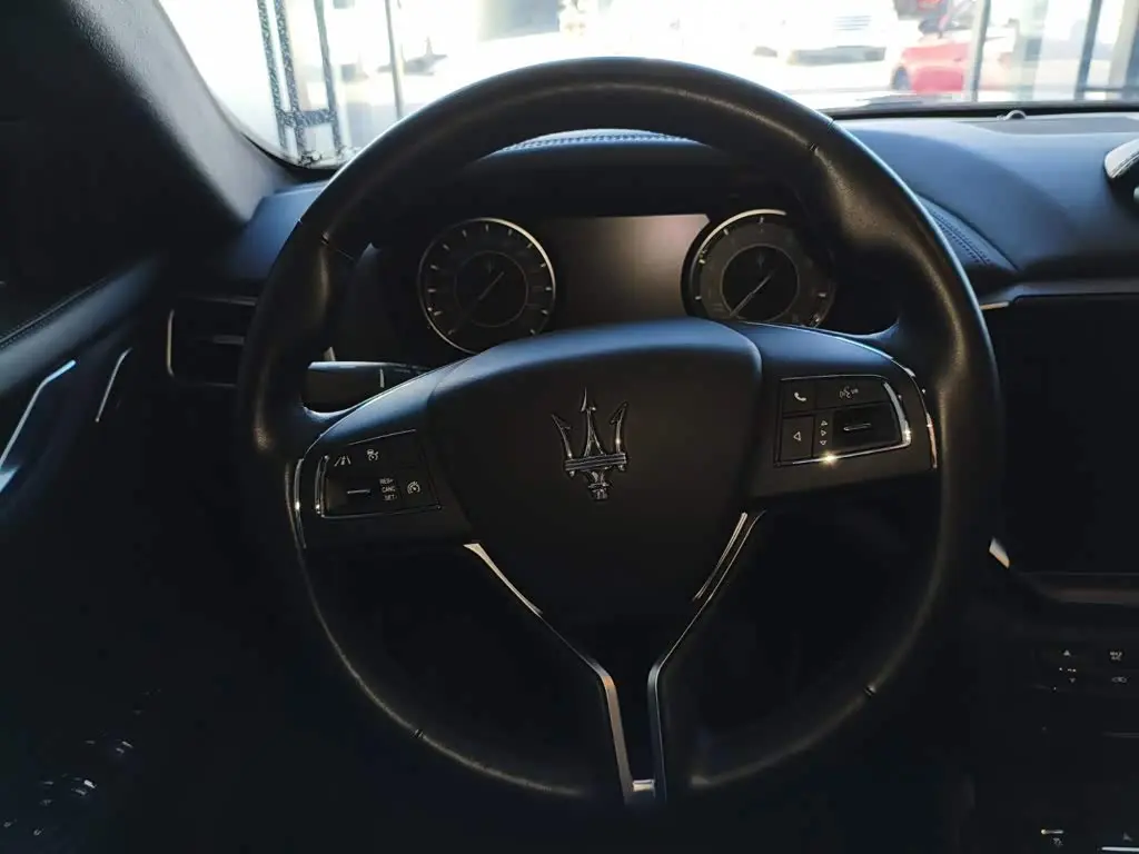 Maserati Ghibli 2021 — Photo 8/14