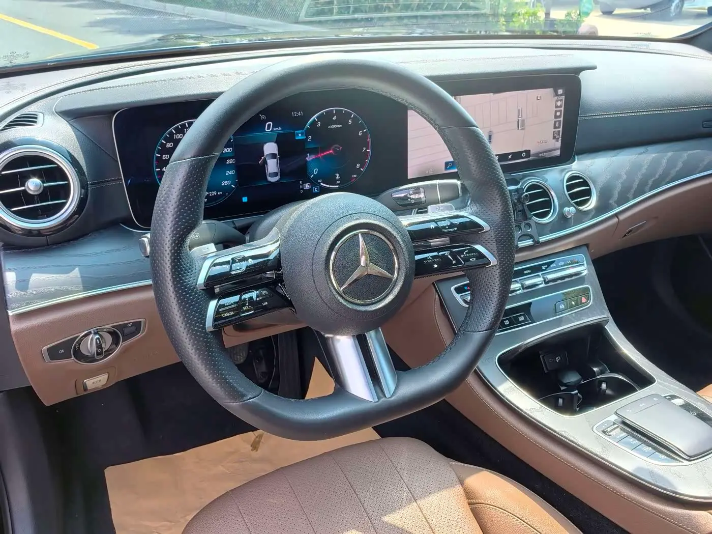 Mercedes-Benz E-Class 2021 — Фото 14/17