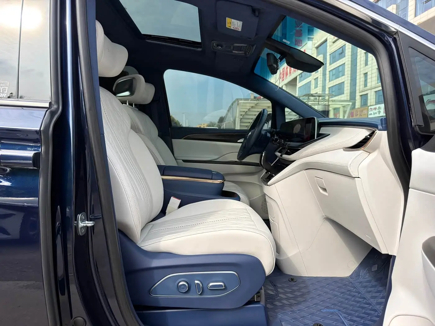 Buick GL8 2023 — Şəkil 15/19