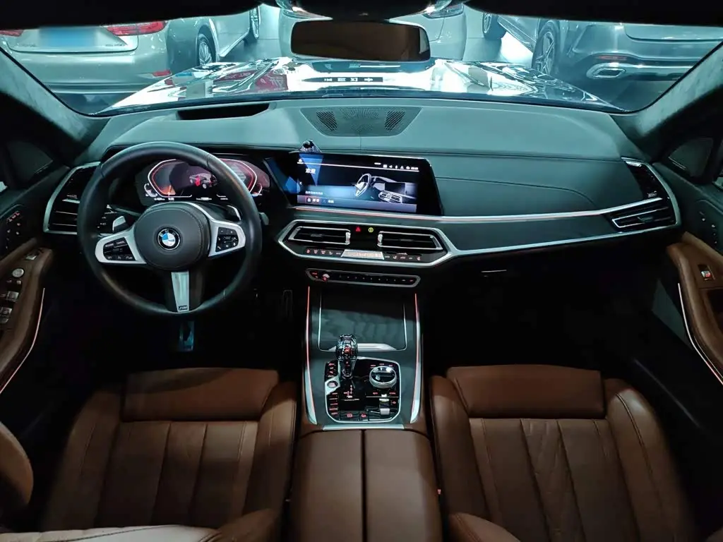 BMW X7 2019 — Photo 13/16